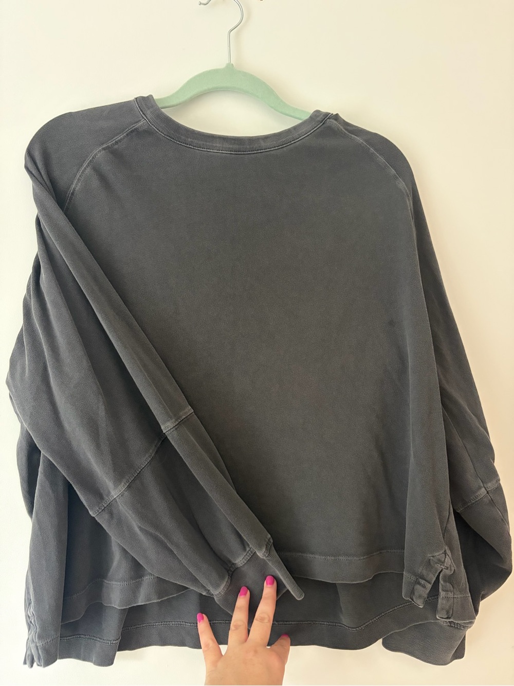 Relaxed Long Sleeve Raglan T-Shirt - Picture 5 of 10
